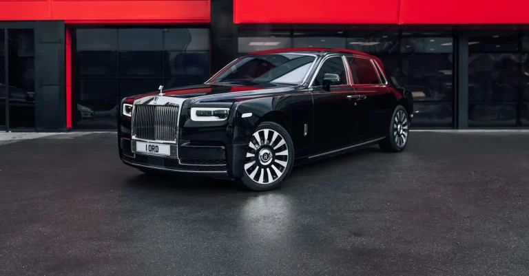 Hire a Rolls-Royce for the day and arrive in timeless style