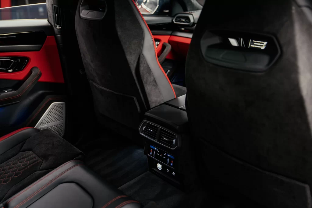 Capture Luxury with Lamborghini Urus Hire for Photoshoots