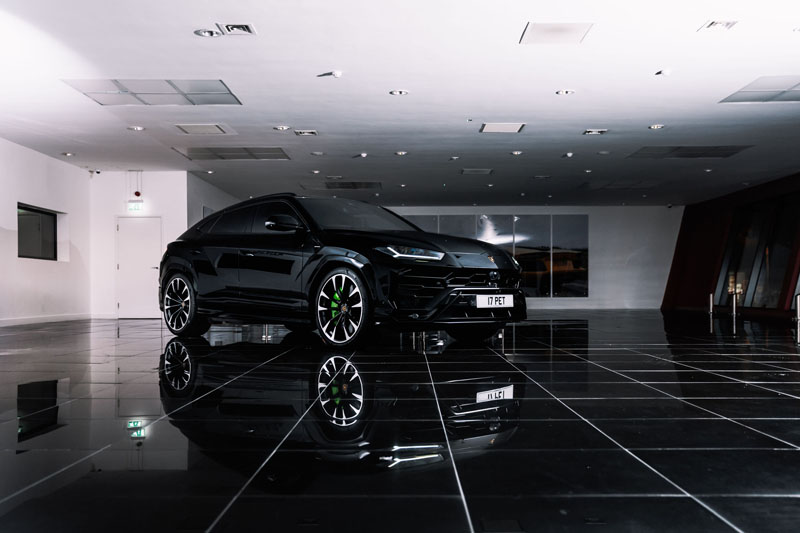 Lamborghini Urus Gloss Black, Platinum Executive Travel, Available for Hire UK, Hire Car