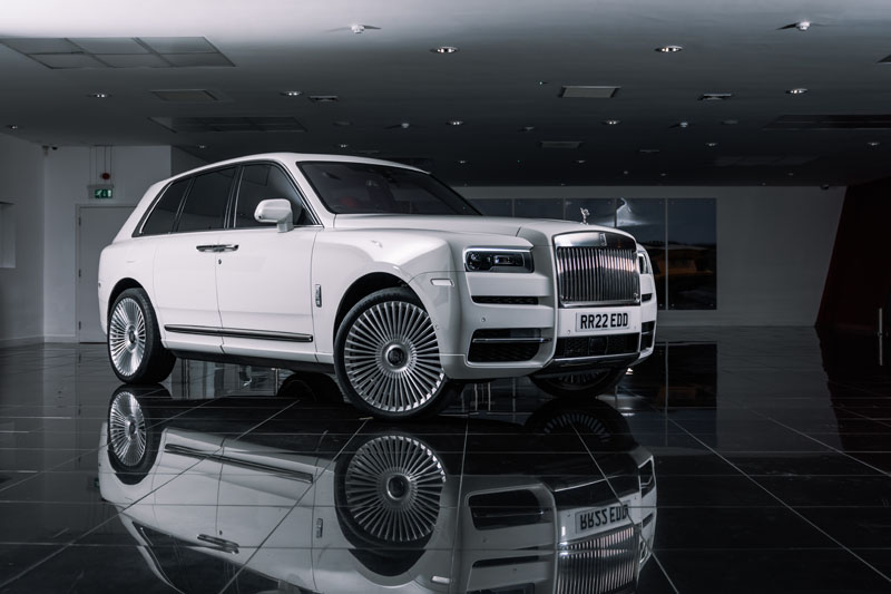 Rolls Royce Cullinan White, Platinum Executive Travel, Available for Hire UK, Hire Car