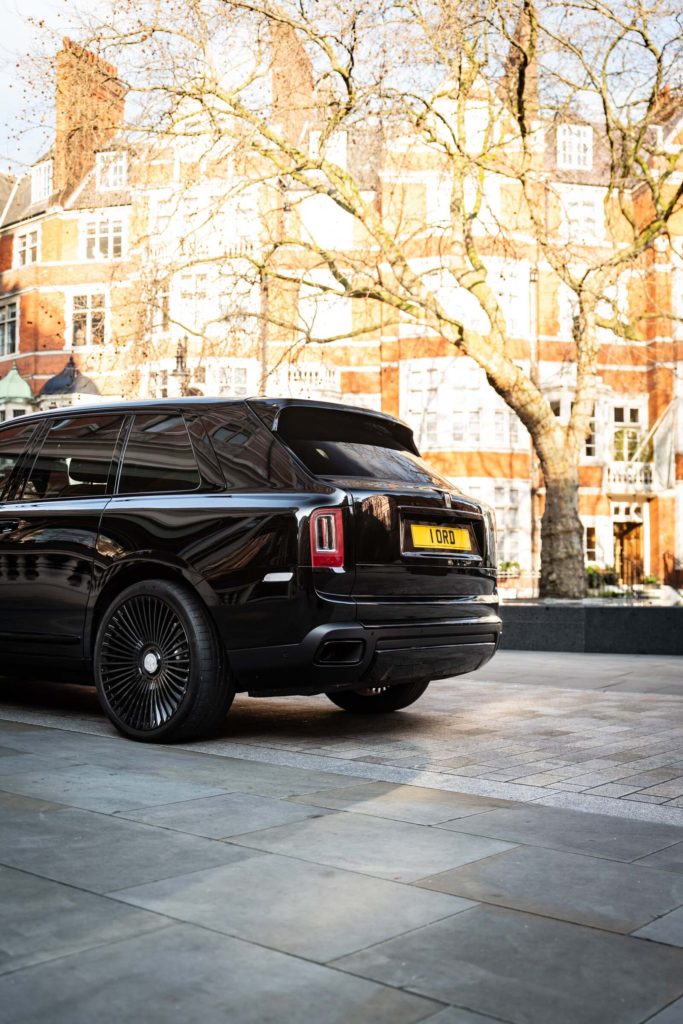 Rolls-Royce-Cullinan-Black - back-2