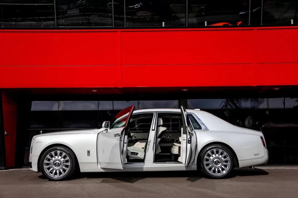 How the Rolls-Royce Phantom Interior Defines Modern Luxury