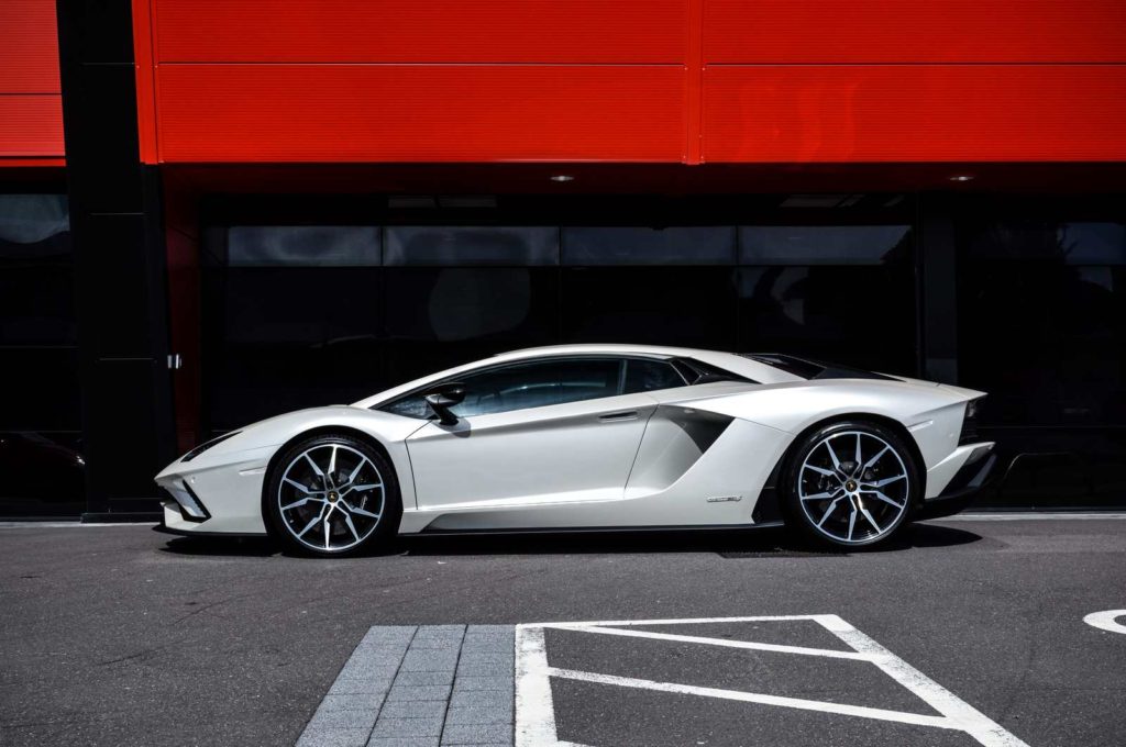 banner_images - Platinumet-Hire-Lamborghini-Aventador-S-Pearl