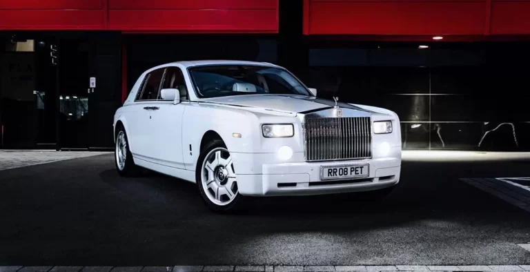 How the Rolls-Royce Phantom Interior Defines Modern Luxury